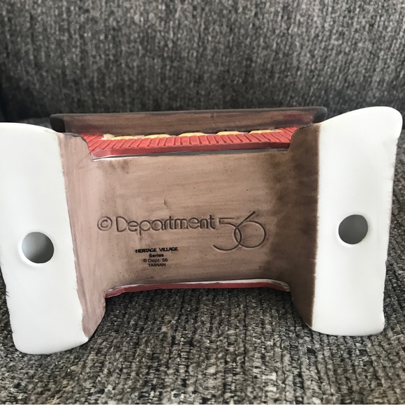 Dept 56 Red Covered Bridge Heritage Village Collection - Picture 5 of 9